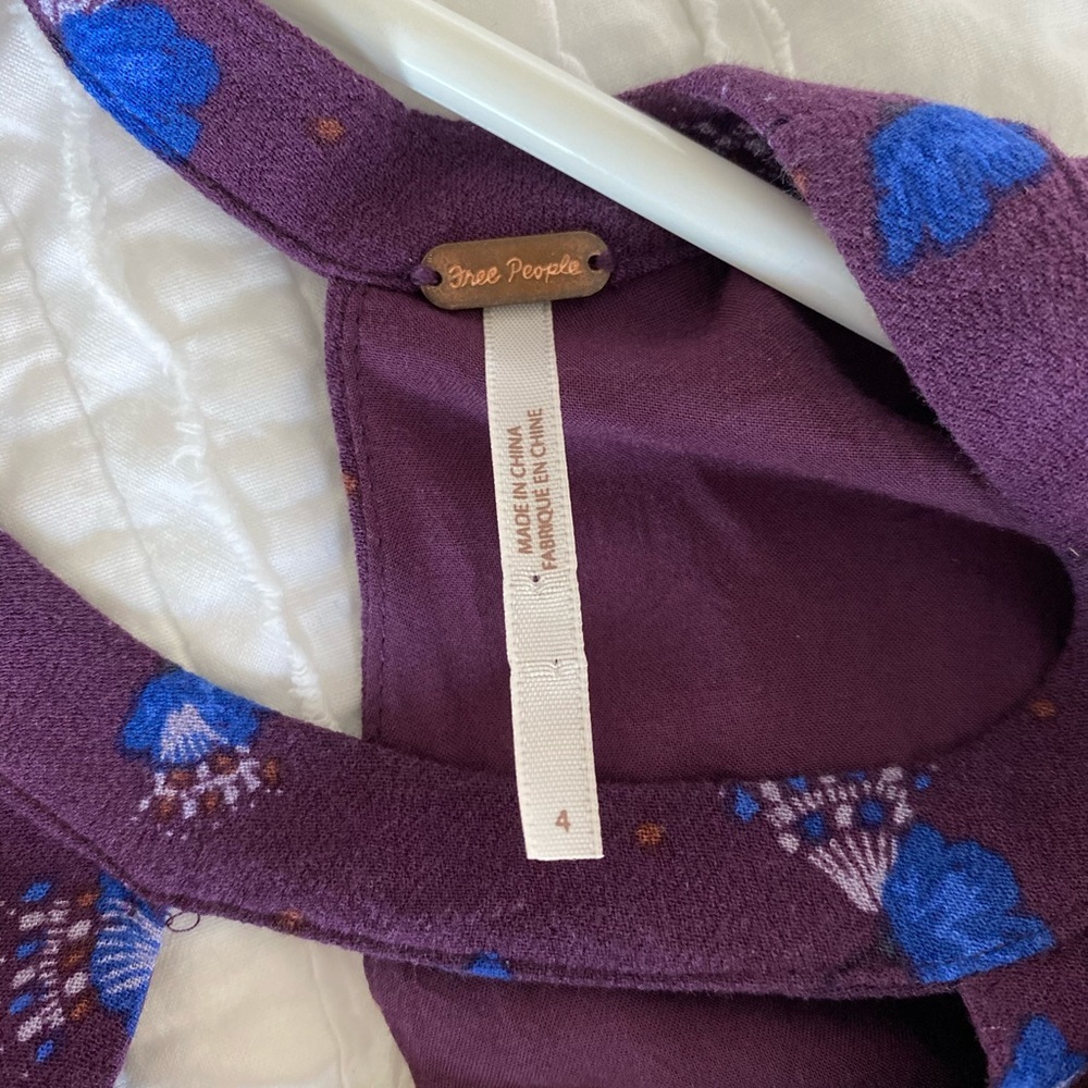 Free People Women’s dress Category, Purple w/ flowers; keyhole Dress in Size 4 - Picture 6 of 13